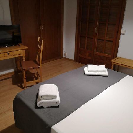 Hostal Becerril Becerril de la Sierra Εξωτερικό φωτογραφία