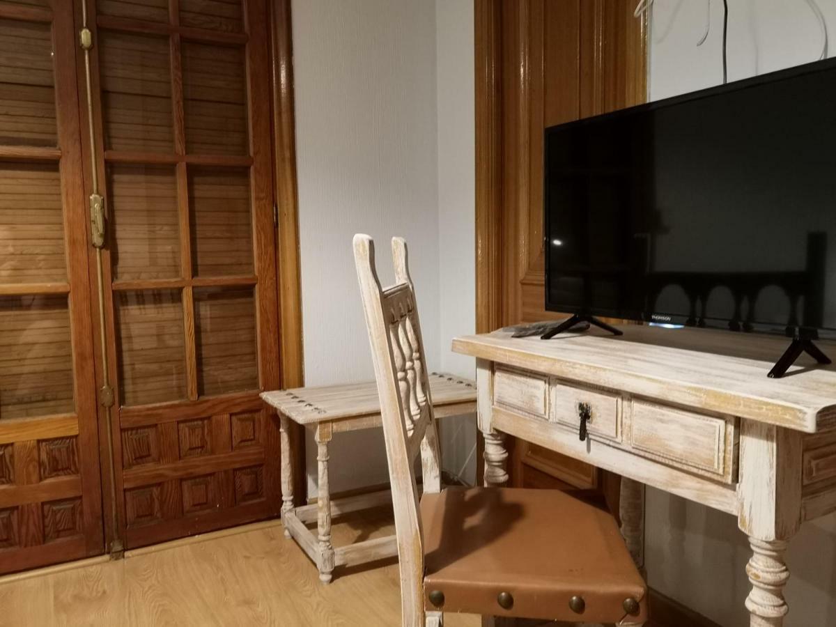 Hostal Becerril Becerril de la Sierra Εξωτερικό φωτογραφία
