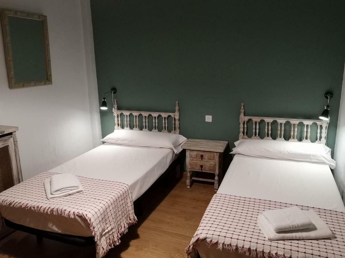 Hostal Becerril Becerril de la Sierra Εξωτερικό φωτογραφία